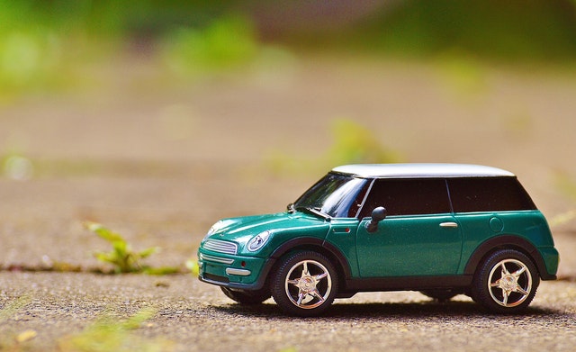 Photo by Pixabay: https://www.pexels.com/photo/green-scale-model-car-on-brown-pavement-35967/